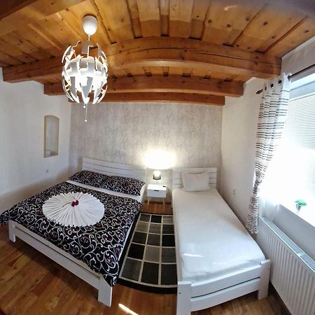 Apartman Erika - เบเชนยอวา ภายนอก รูปภาพ