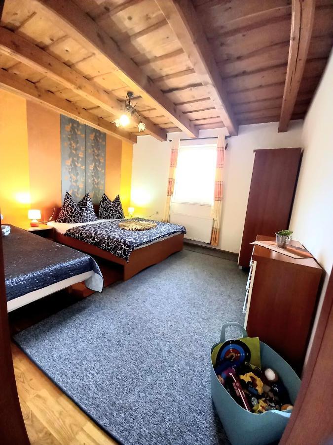 Apartman Erika - เบเชนยอวา ภายนอก รูปภาพ