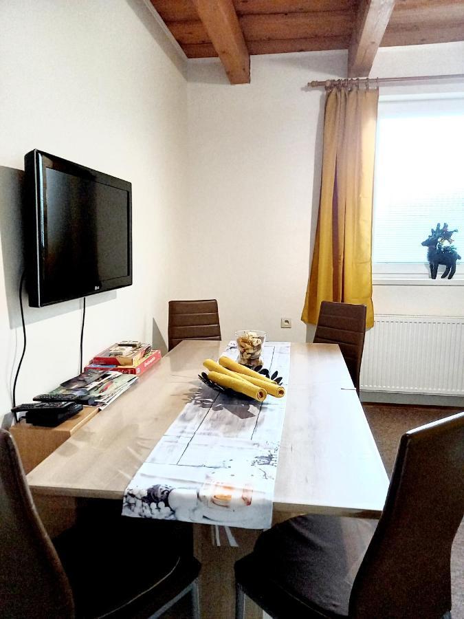 Apartman Erika - เบเชนยอวา ภายนอก รูปภาพ