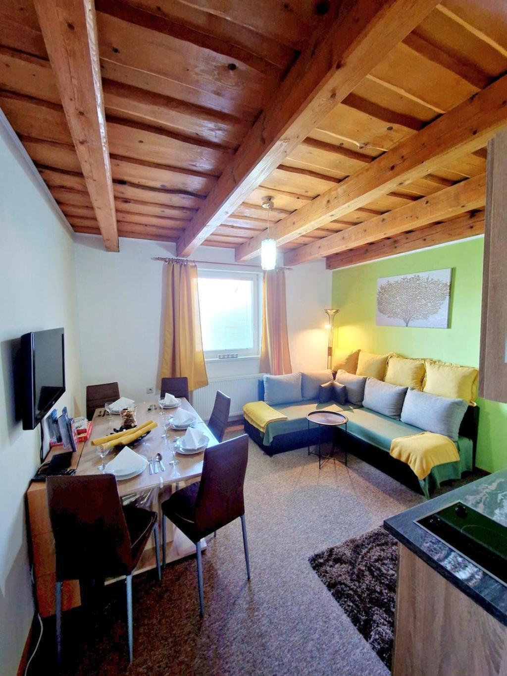 Apartman Erika - เบเชนยอวา ภายนอก รูปภาพ