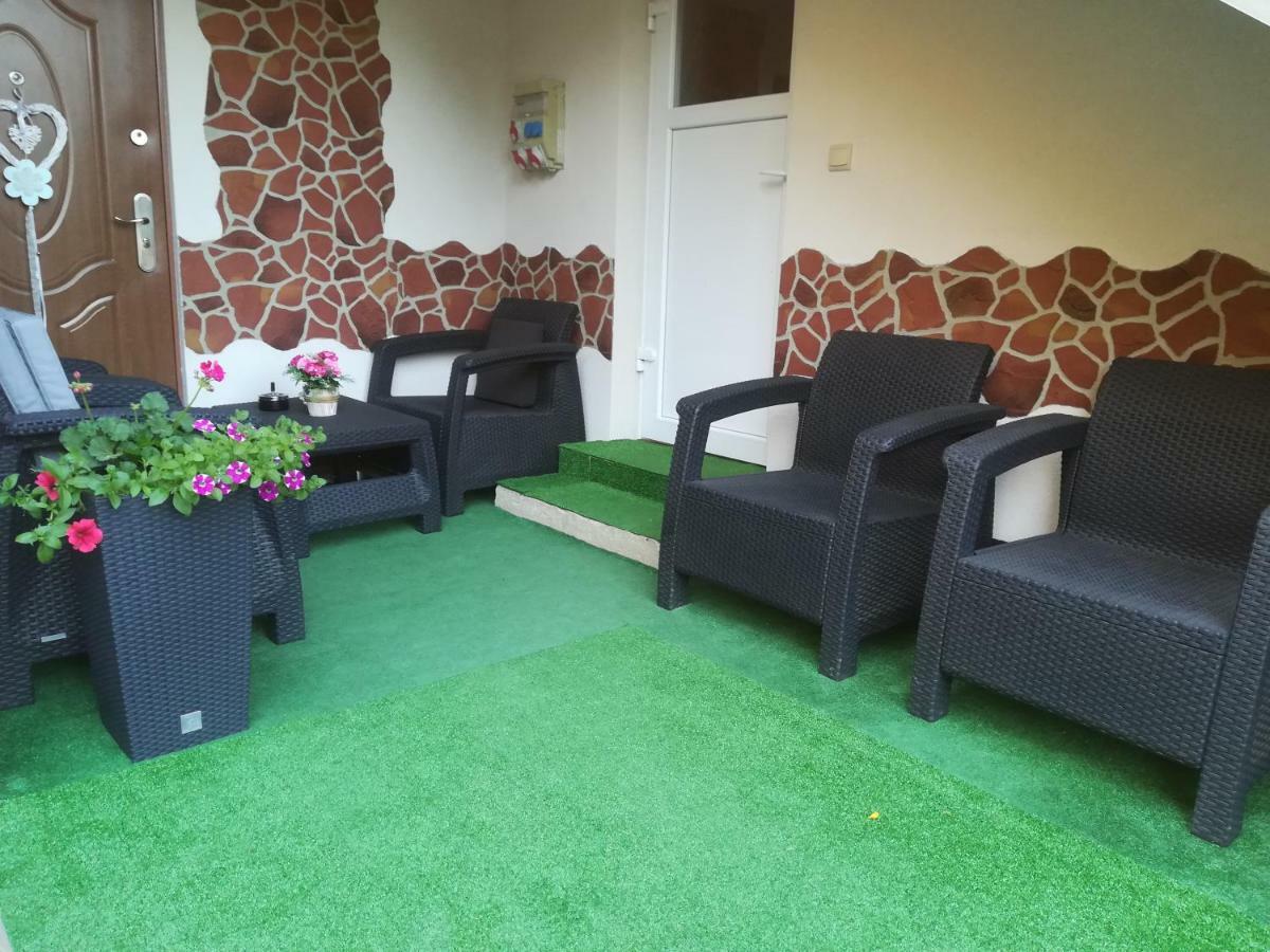 Apartman Erika - เบเชนยอวา ภายนอก รูปภาพ